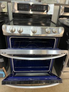 7.3 cu. ft. Electric Double Oven Range with ProBake Convection and EasyClean - Image 4