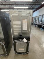 Single Unit Front Load LG WashTower with Center Control 4.5 cu. ft. Washer and 7.4 cu. ft. Electric Dryer - Image 4