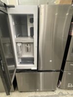 Bespoke 30 cu. ft. 3-Door French Door Smart Refrigerator with Beverage Center in Stainless Steel, Standard Depth - Image 2