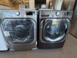 LG 5.2 Frond load washer & GAS dryer 9.0cu   turbowash and turbosteam technology